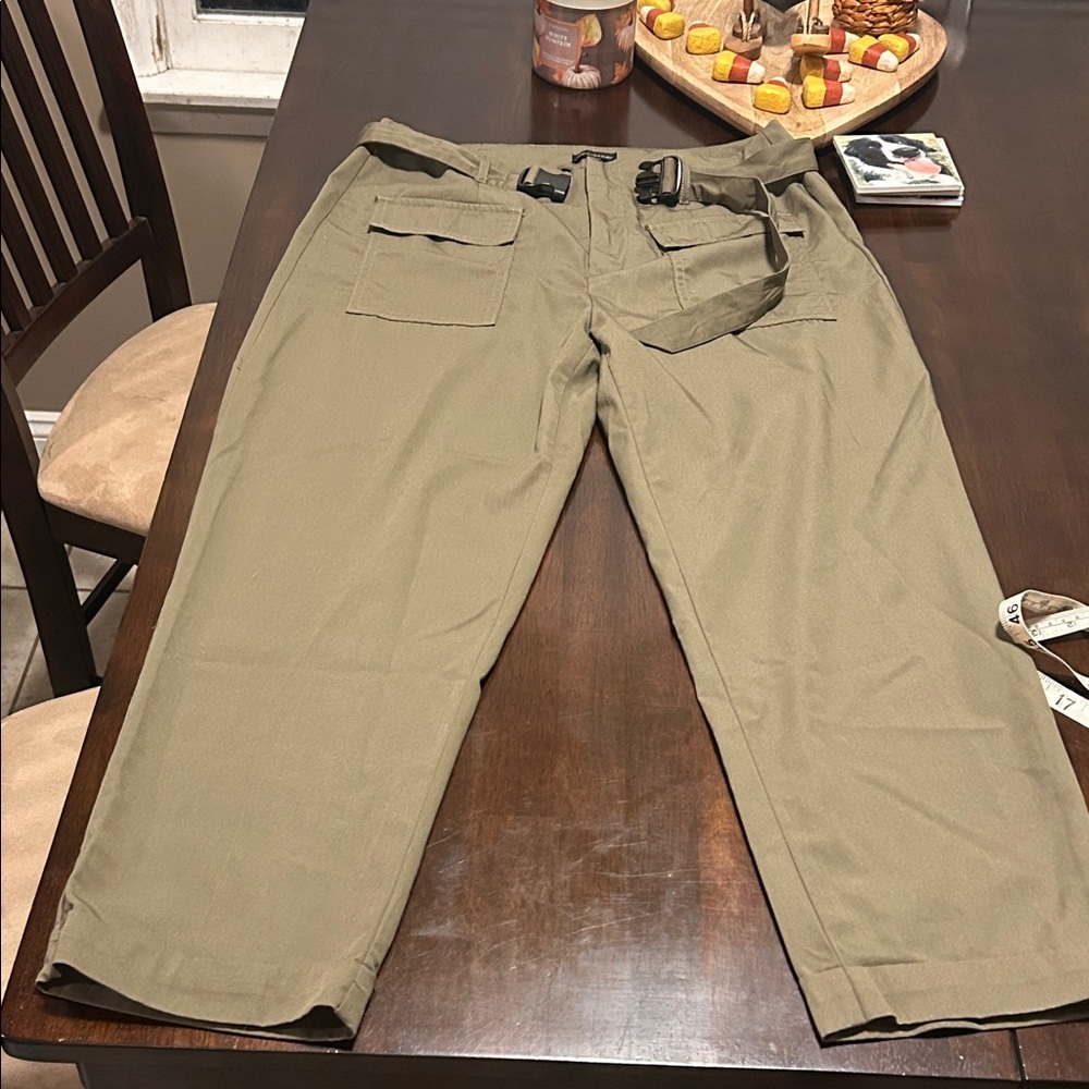 Women's green Cargo style Pants size large ShineStar